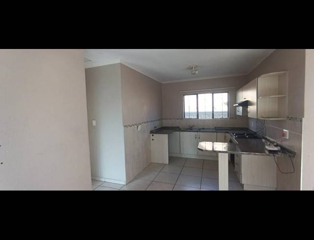 2 BEDROOM PROPERTY TO RENT IN GREENHILLS